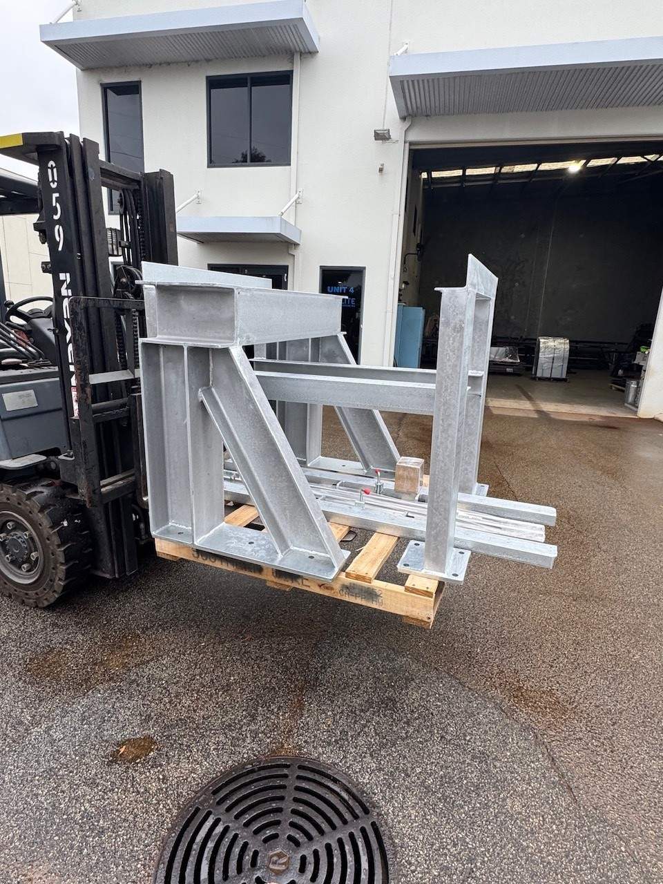 Screw Press Support Legs and Conveyor Rail — Container-Mounted System